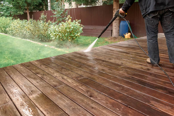 Best Pool Deck Cleaning  in Lincoln Park, NY